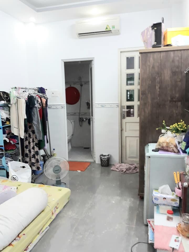 Bán nhà Đoàn Văn Bơ, đang cho thuê 50 triệu tháng, 5 tầng 13phòng 82.2m2 9 tỷ quận 4