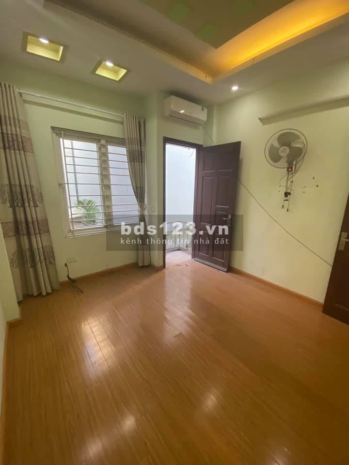 Bán nhà phân lô Đa Sỹ ô tô đỗ cửa 4 tầng 37m2 mặt tiền 3,4m giá 3,4 tỷ