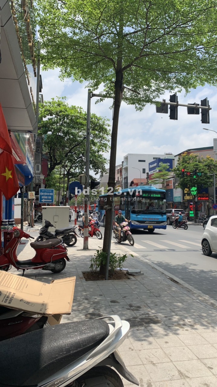 Mặt bằng phố Nguyễn Lương Bằng, Đống Đa thuê tầng 2 hoặc tầng 3, diện tích 110m2. Giá 14 triệu/tháng
