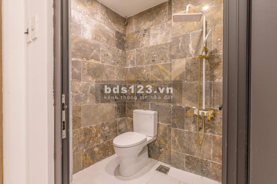 Bán nhà phố Thái Hà dt 50m2, mt 7m, lô góc 2 mặt tiền, 50m ra ô tô, kinh doanh