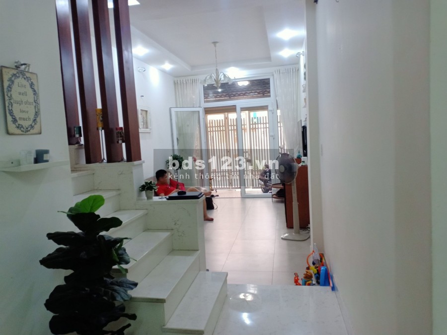 Cần bán nhà về quê Quận 10 dt 45m2, giá chỉ 4.4 tỷ, liên hệ chính chủ