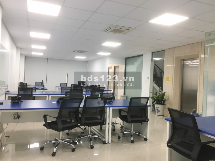 Cho thuê Nhà VP Hầm 4 sàn trống suốt 810m2 Trần não Bình An Quận 2 (MS:79.35.57)