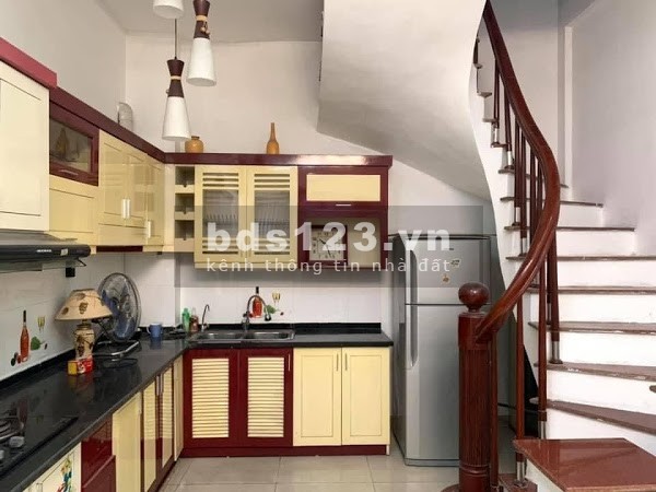 Bán nhà Xã Đàn, Đê La Thành lô góc 6 tầng, nội thất gỗ lim. Đường thông, ngõ rộng, 4.85 tỷ
