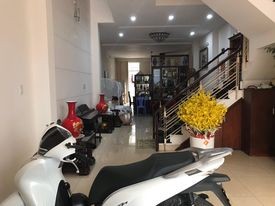 Nhà đường Tô Hiến Thành cần bán gấp, DT 101m2, 4 tầng, Ngang 5.3m, HXH