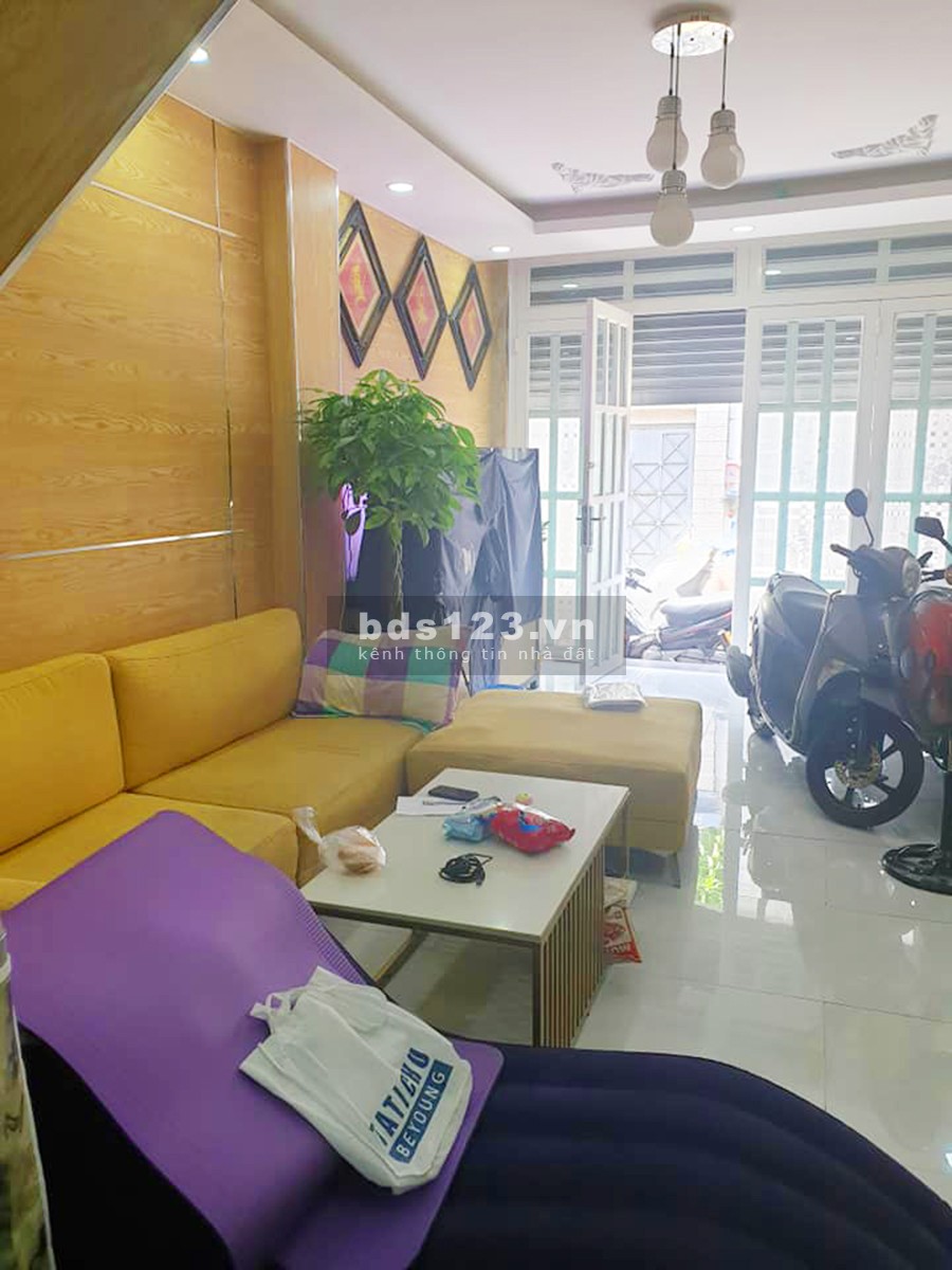 Nhà mặt tiền Nguyễn Khuyến, Phường 12, (DT 38m2) giá chỉ 4.45ty
