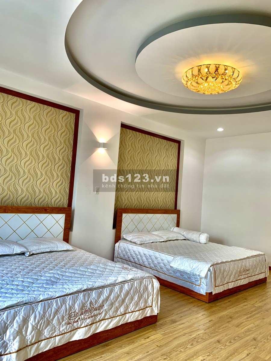 Nhà nguyên căn chính chủ kết cấu 1 trệt 2 lầu sổ hoàn công, tặng nội thất