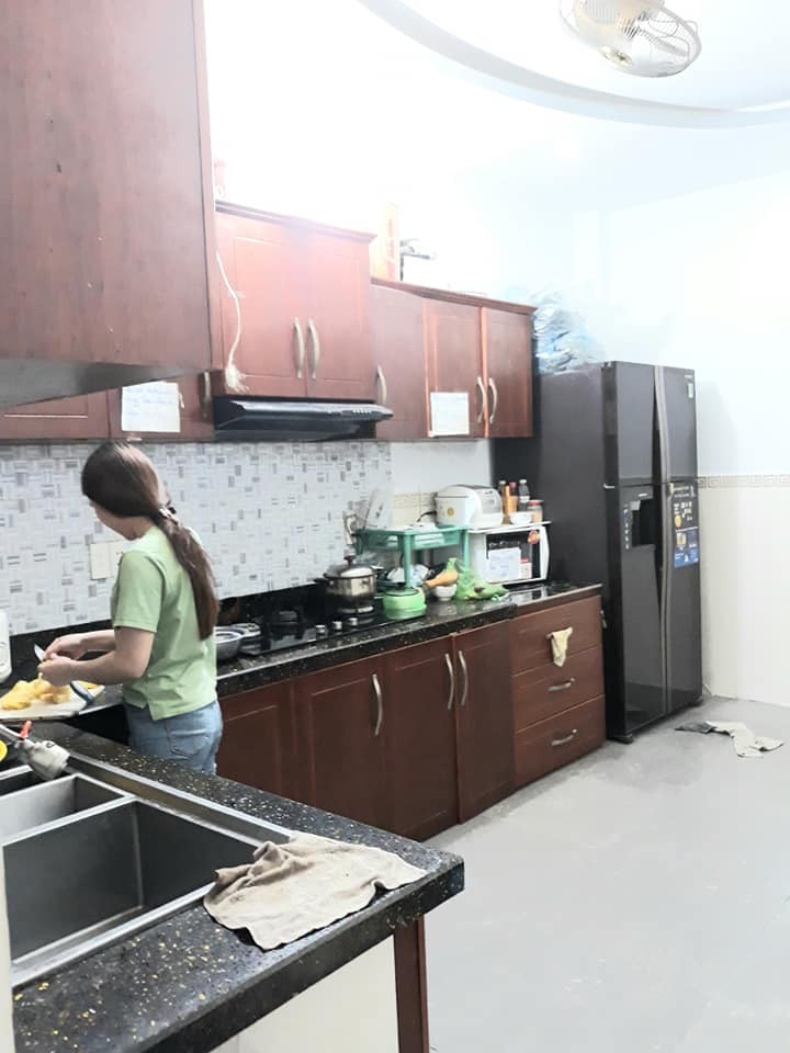 Bán nhà Đoàn Văn Bơ, đang cho thuê 50 triệu tháng, 5 tầng 13phòng 82.2m2 9 tỷ quận 4
