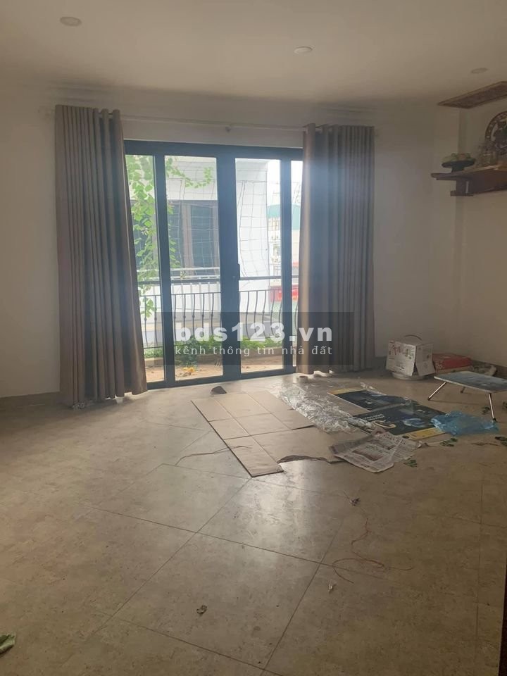 Nhà phân lô gara ô tô đường Lê Văn Lương Cầu Giấy, giá bán 12.5 tỷ