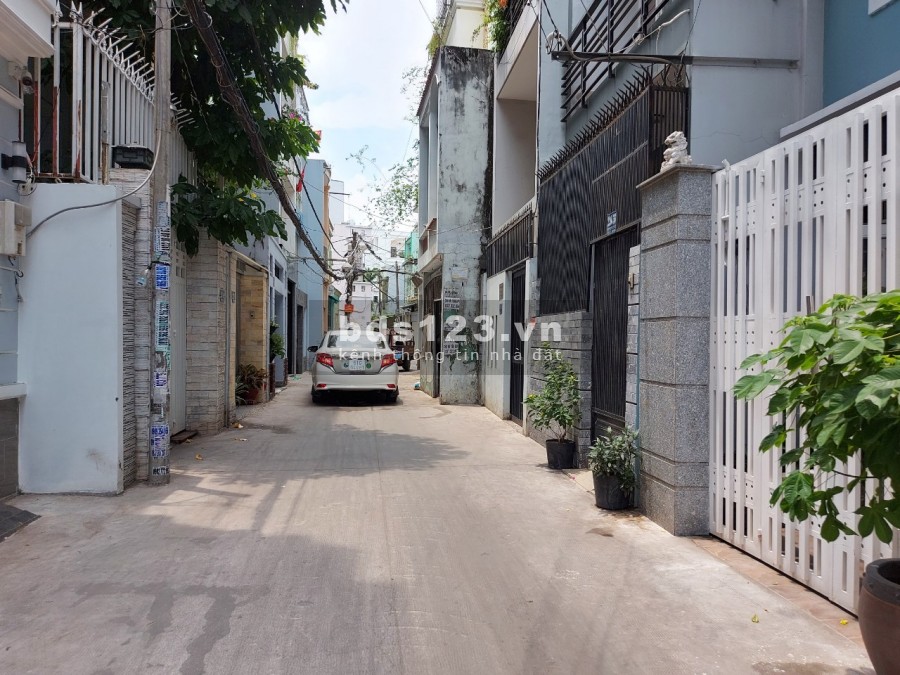 Bán nhà hẻm xe hơi, Lê Quang Định, dt 46m2, nở hậu, giá chỉ 5 tỷ