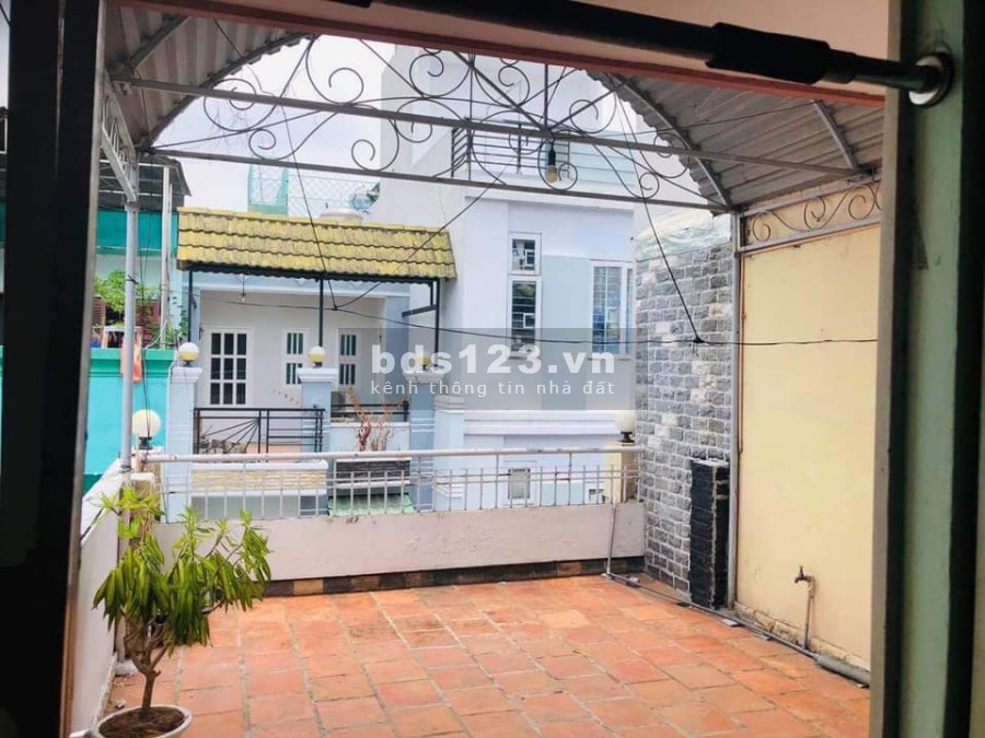 Bán nhà hẻm xe hơi, Lê Quang Định, dt 46m2, nở hậu, giá chỉ 5 tỷ