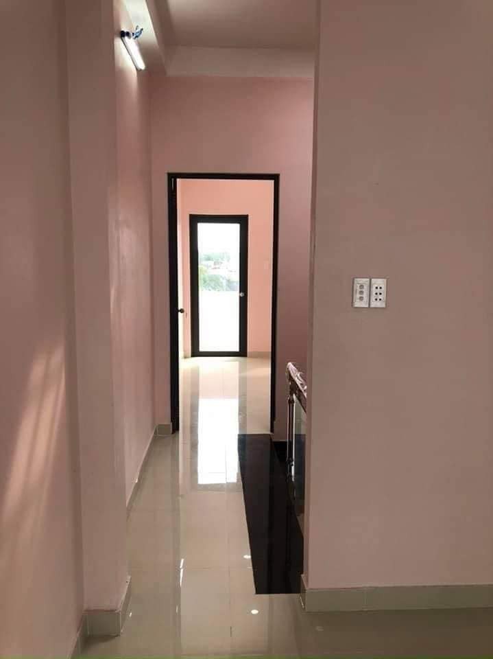 Bán nhà mới đẹp đường Thạnh Xuân Quận 12, 65m2 giá cực rẻ 4.7 tỷ TL.