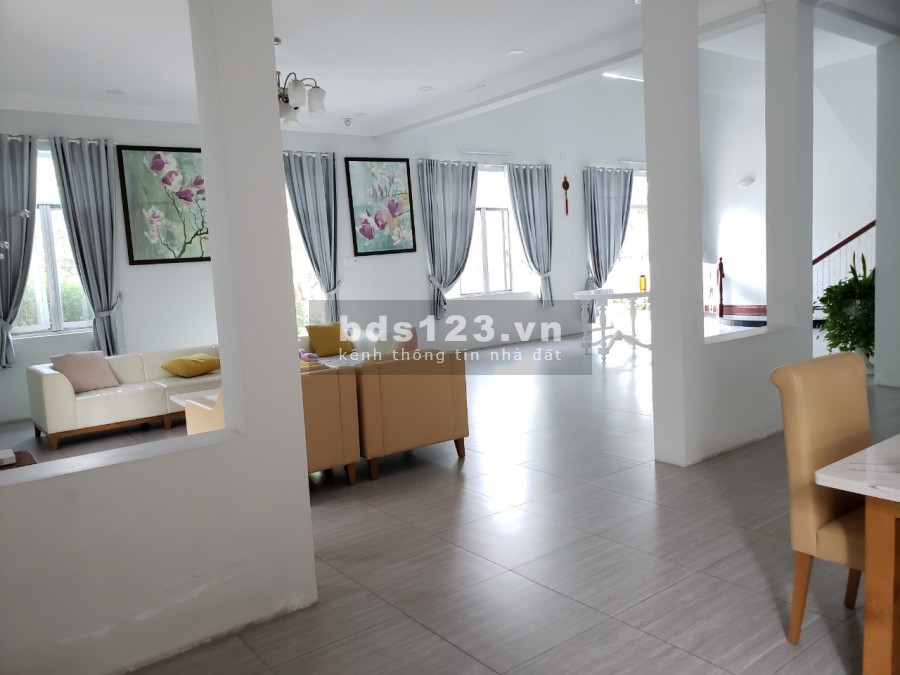 Cho thuê Villa 585m2 saan vườn, hồ bơi, 5 phòng ngủ đủ nội thất, Bình An, Quận 2