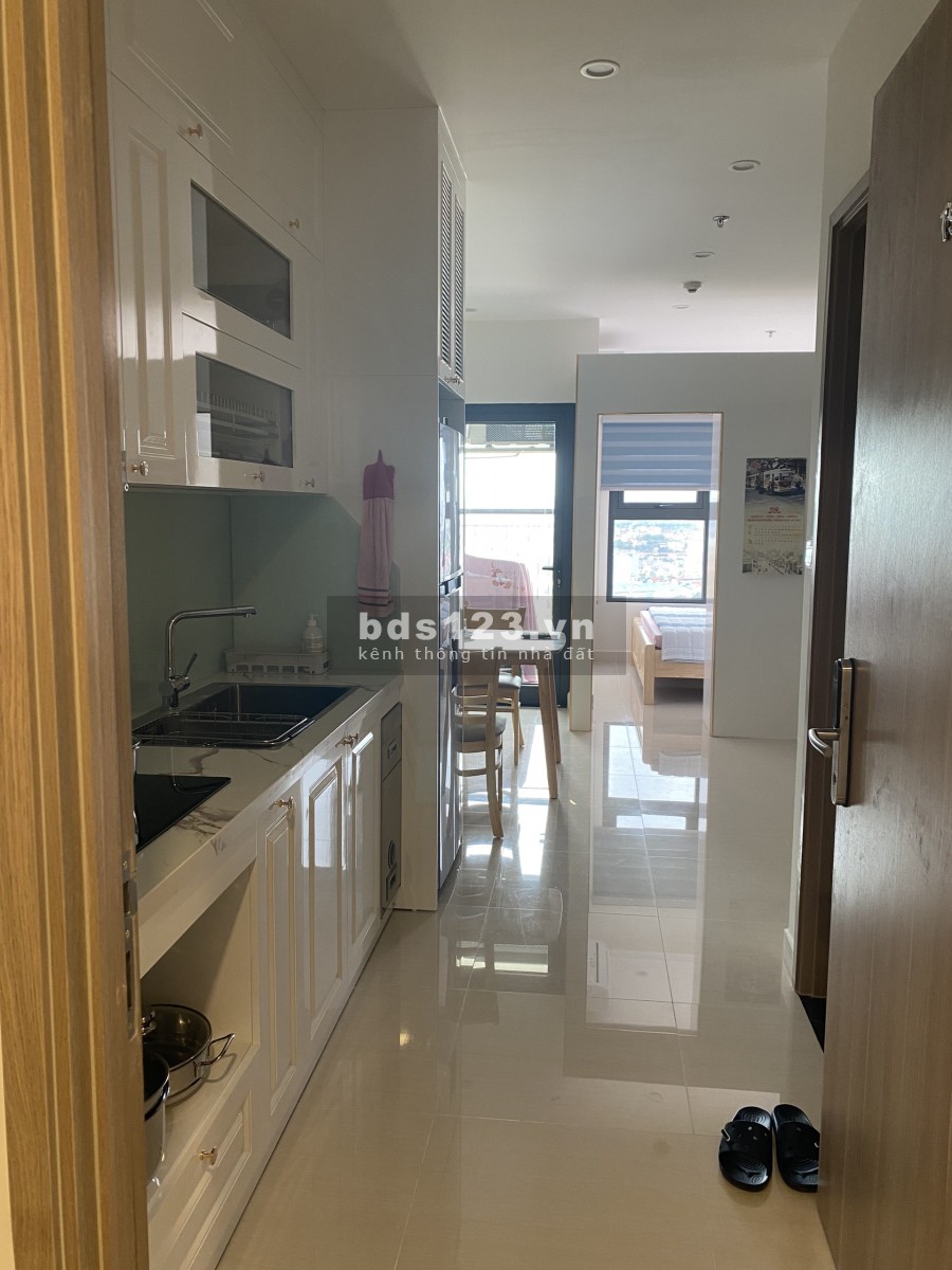 Cho thuê căn Studio có vách ngăn phòng ngủ riêng biệt, full nội thất cao cấp giá rẻ tại Vinhomes Smart City