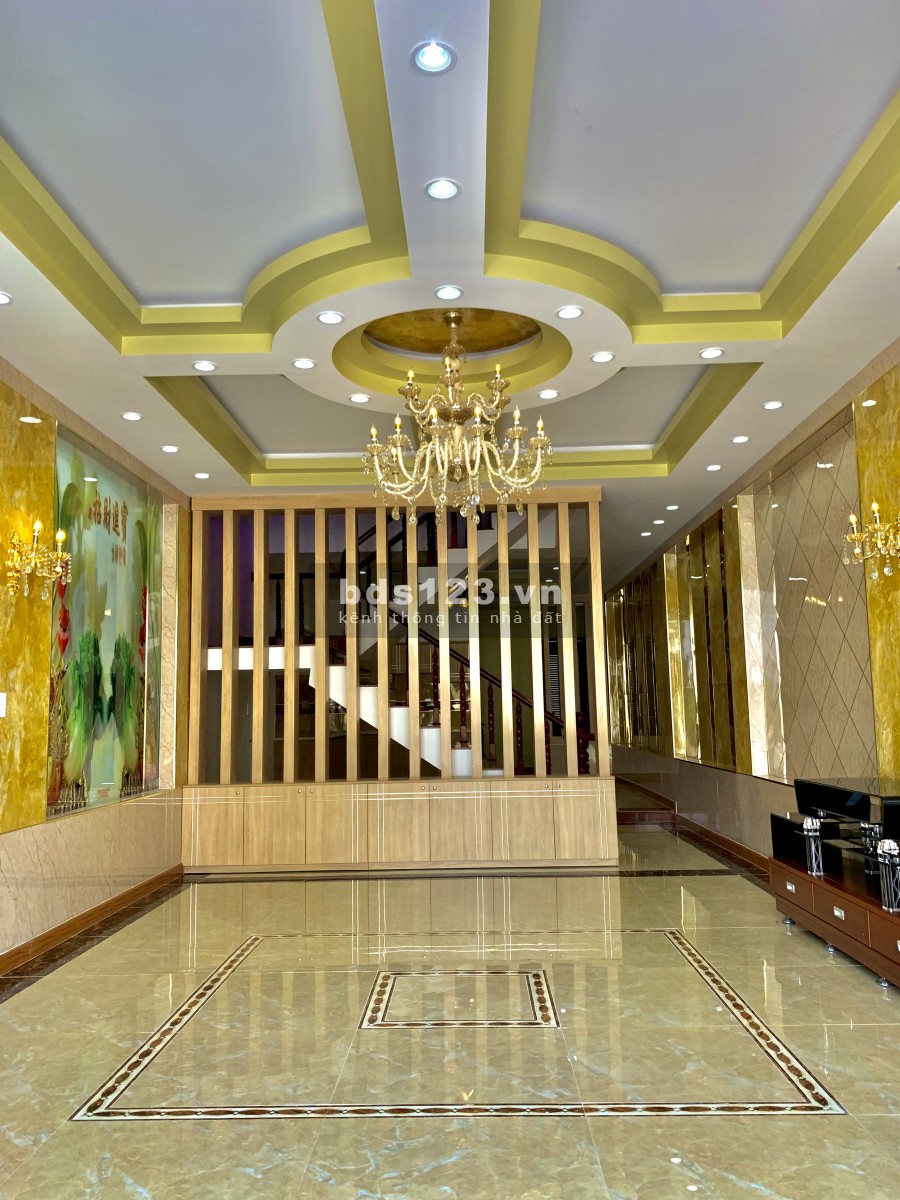 Nhà nguyên căn chính chủ kết cấu 1 trệt 2 lầu sổ hoàn công, tặng nội thất
