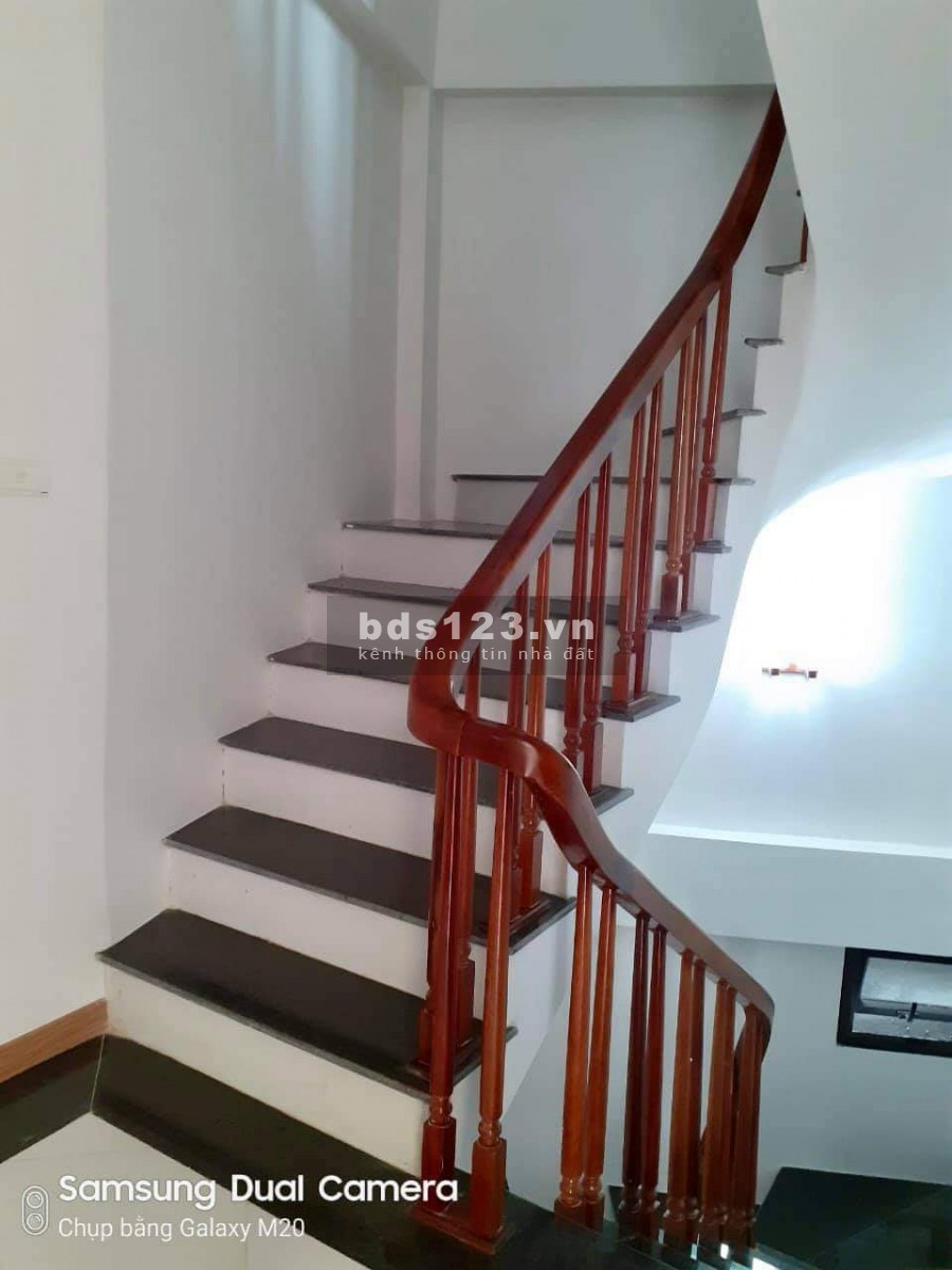 Cần bán gapa nhà 45m2 phố Nguyễn An Ninh, hẻm ô tô vào tận nhà