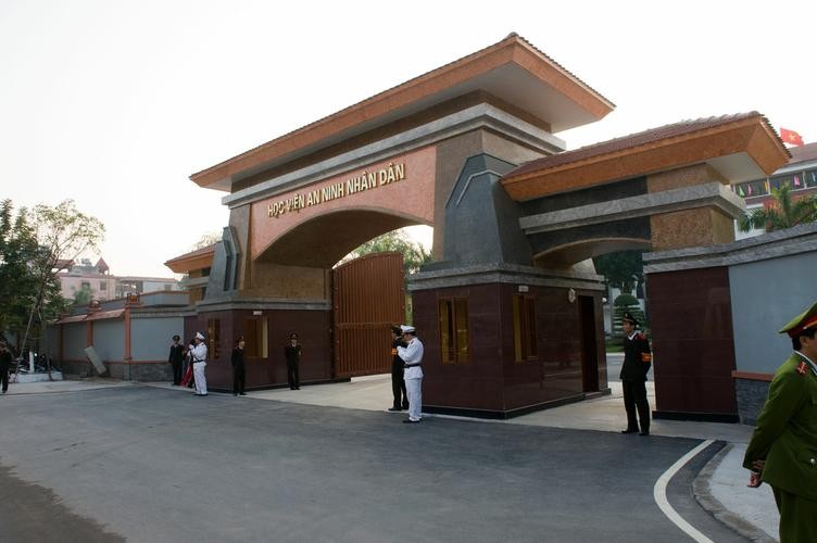 Phân lô, Gara Ô tô, Học viện An Ninh, 44m2, 5 tầng, Giá nhỉnh 5 tỷ.