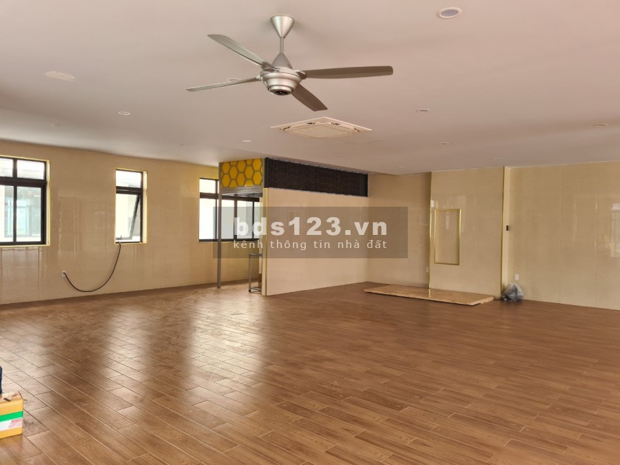 Cho thuê văn phòng phường Hiệp Bình Phước, giá 25 triệu/tháng, lhcc