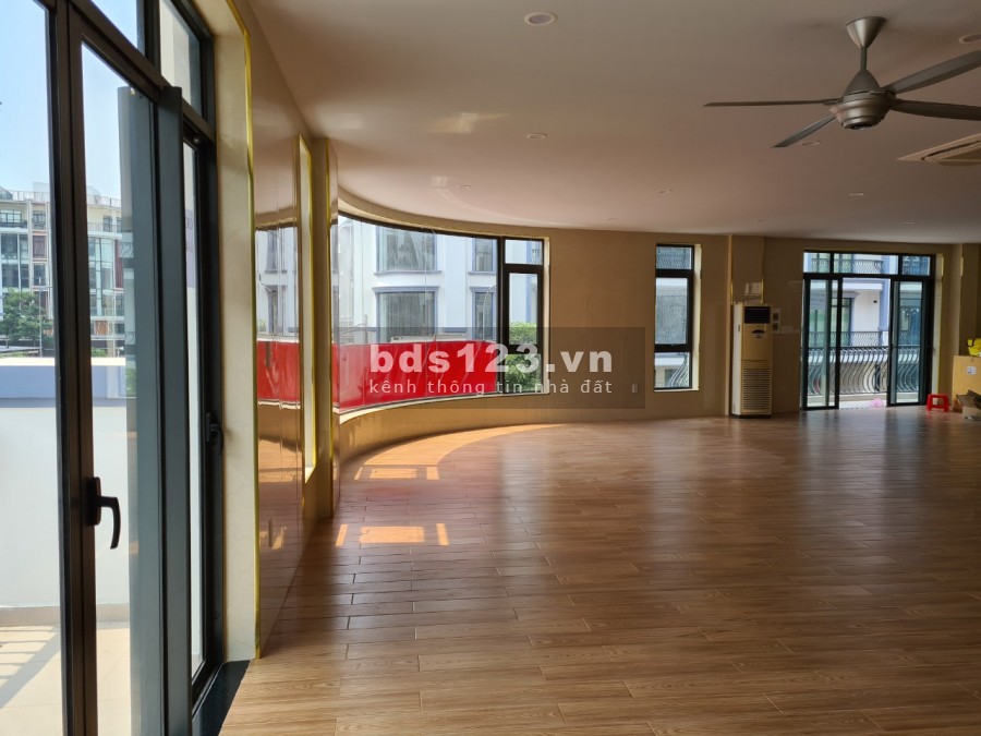 Cho thuê văn phòng phường Hiệp Bình Phước, giá 25 triệu/tháng, lhcc