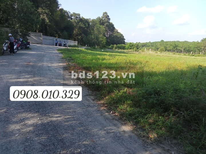 Do nhà Vỡ nợ ông chú cần bán nhanh lô đất để trả nợ ngay tân Uyên visip 2