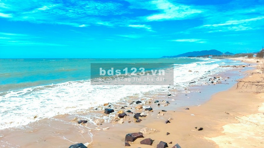 Đất nền ven biển đường xe hơi vào tận nơi, tiện làm nhà nghỉ dưỡng