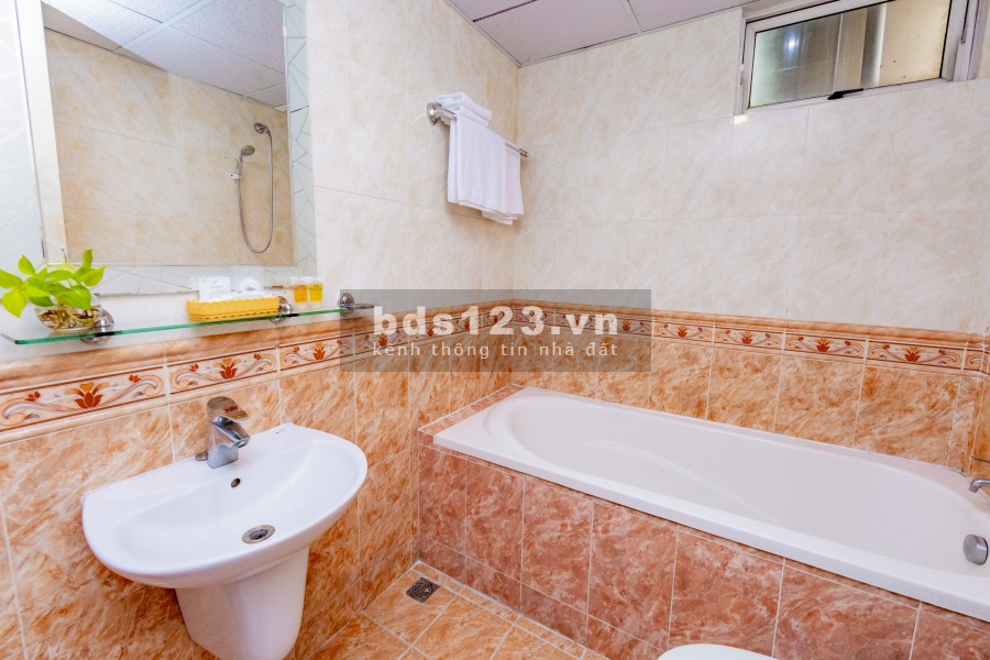 Cho thuê khách sạn 46p mới tinh mặt tiền số 03 cộng hòa quậnTân Bình
