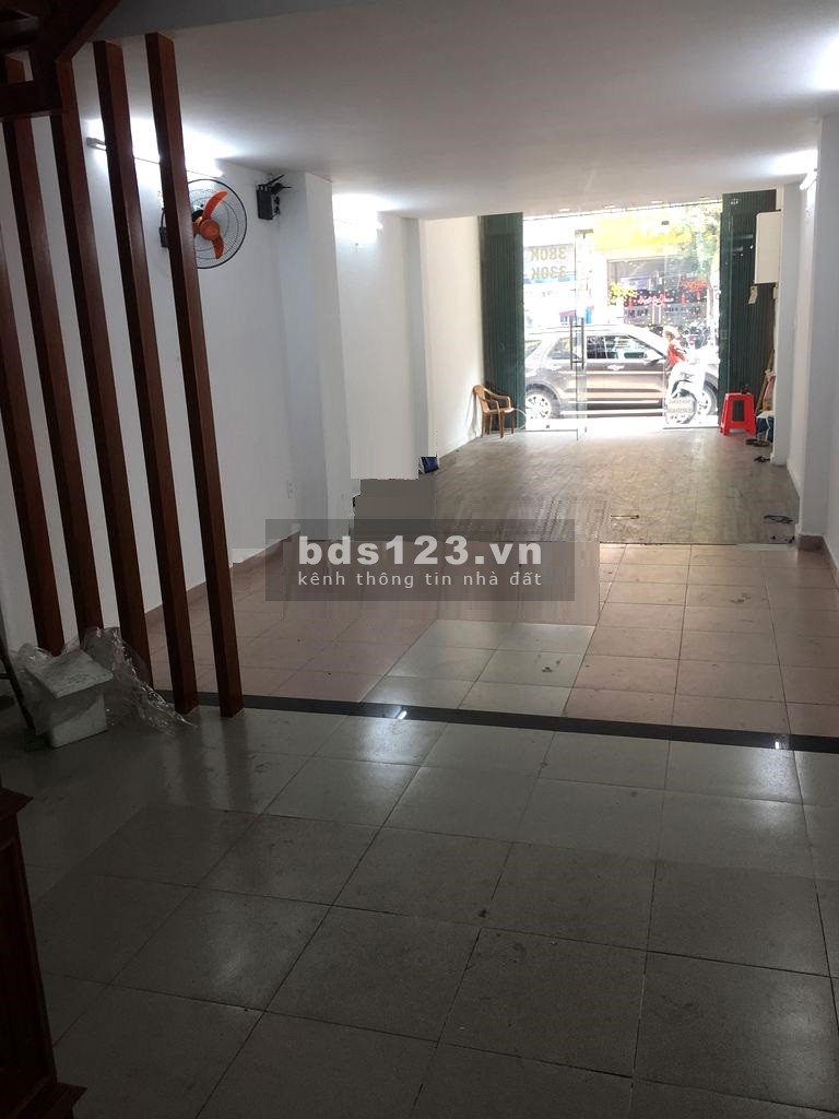 Nhà mặt tiền kinh doanh tự do kế Sư Vạn Hạnh MAll Q10. Dt 4x18m, 8PN, 8WC