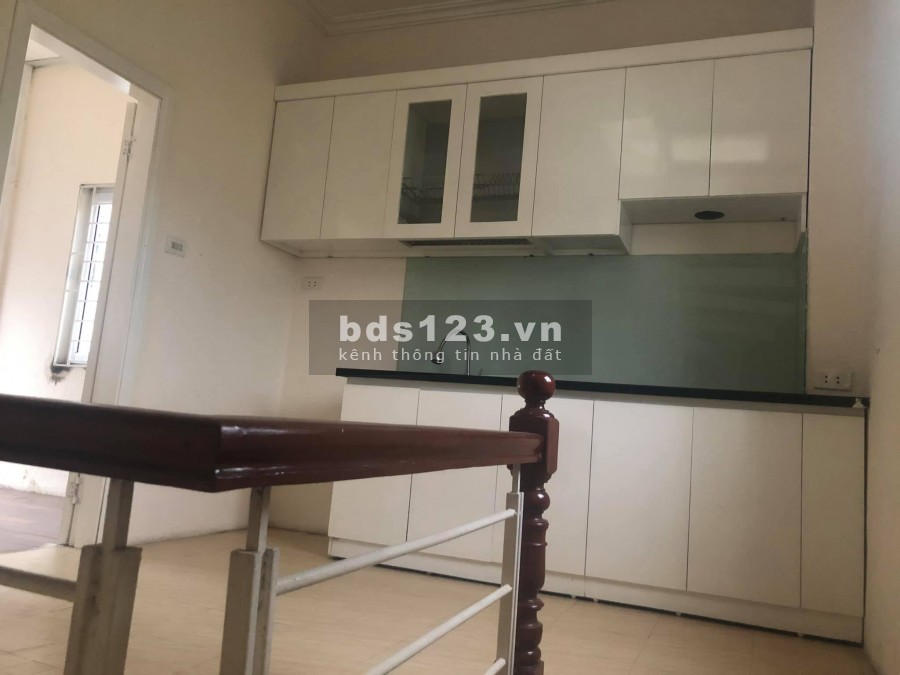 Nhà Đội Cấn 5tầng giá 3.5 tỷ đẹp, hiếm, sổ vuông phúc hậu