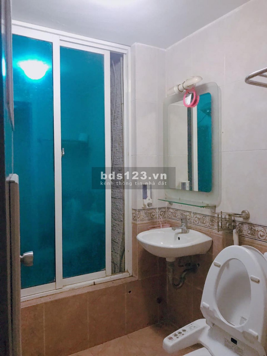 Bán nhà phố Đại La, Hai Bà Trưng. Nhà rẻ siêu hot . 31m x 5 tầng. 2.1 tỷ
