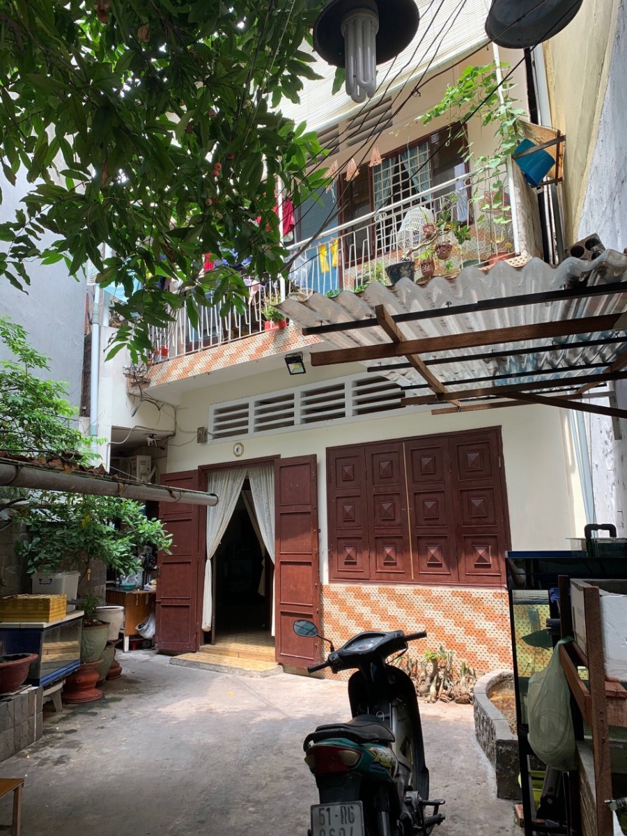 137m2 đường Phùng Văn Cung, Phú Nhuận, hẻm trước nhà 3m, cách mặt tiền 1 căn nhà, an ninh yên tĩnh