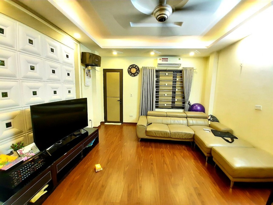 Bán nhà 36 phố Vĩnh Hưng, Hoàng Mai, HN, có 2 căn góc SĐCC, DT: 30m x5 tầng