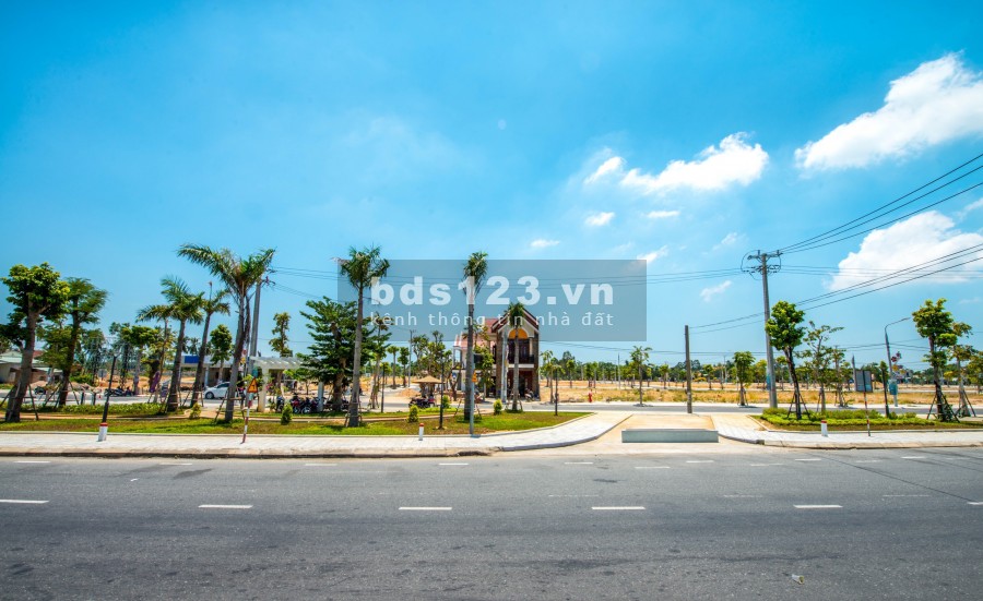 Đất nền dự án có sổ liền giáp ranh Đà Nẵng, giá bán 2.11 tỷ, ngay mặt tiền