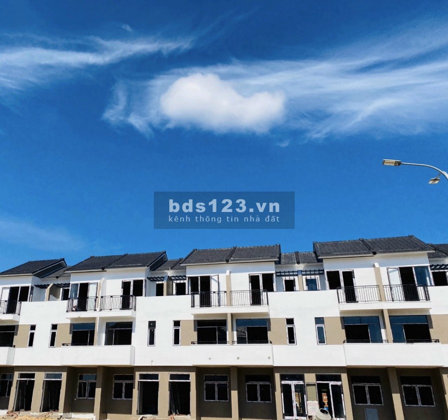 Nhà 3 tầng khu C Royal Park Huế, công viên, giá chủ đầu tư