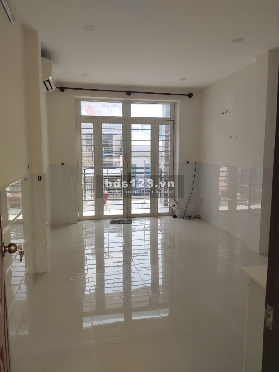 Cho thuê Nhà nguyên căn Chợ Bàn Cờ, Quận 3, 1 trệt 1 lửng