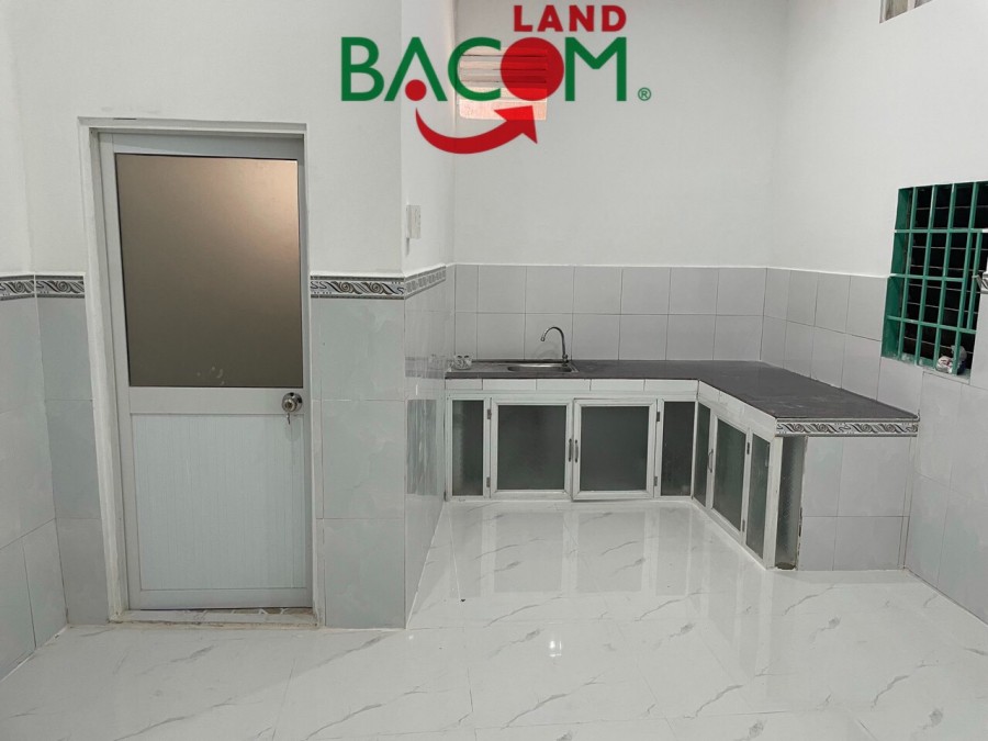 Bán nhà dt 50m2, sổ riêng, thổ cư ngay trung tâm BH chỉ 1,3 tỷ, P. Trung Dũng.