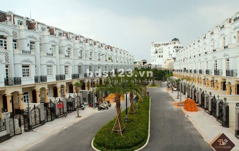 Cần bán nhà phố D.A Little Village Phạm Văn Đồng, khu an ninh 4 tầng, sân thượng