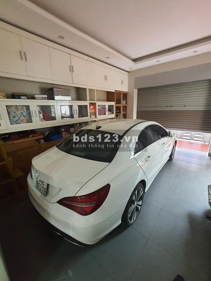 Bán Nhà Lĩnh Nam Hoàng Mai 64m 4T,3,5 tỷ có sân để xe riêng,ô tô tránh ngõ, SĐ ĐẸP