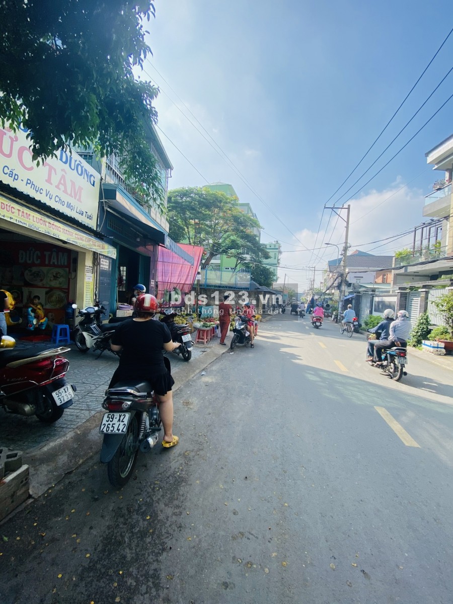 Bán mặt tiền kinh doanh sầm uất đường Linh Đông phường Linh Đông TP.Thủ Đức dt: 82m2