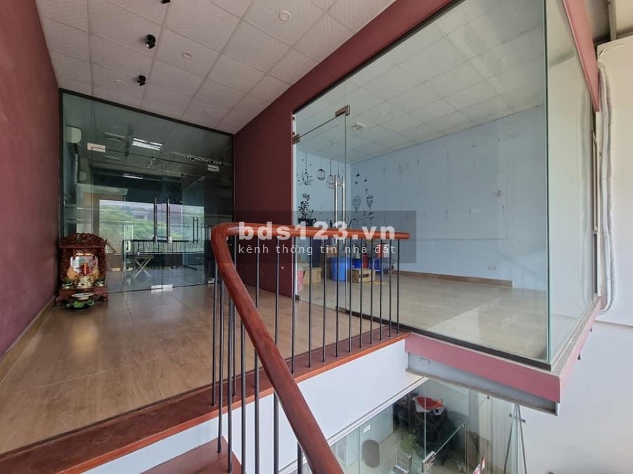 Bán đất tặng nhà 2 tầng Xuân Đỉnh 224m2 , MT 7m , oto tránh, kinh doanh, giá chỉ 29 tỷ