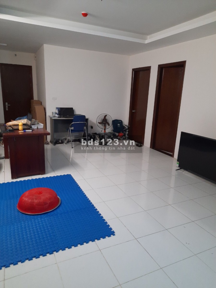 Bán gấp căn hộ chính chủ tòa CT2 Yên Nghĩa 121m2 4PN, 3WC, giá ưu đãi 1,55 tỷ. LH: 0374393926.