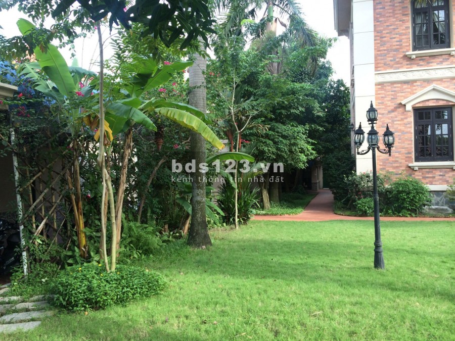 Bán căn Biệt thự rộng tới 974m2- Thảo Điền- Quận 2, đang có hợp đồng thuê 329 triệu