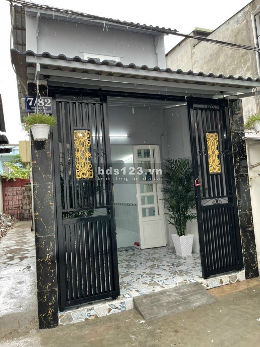 Nhà trệt lầu sổ hồng riêng giá tốt vị trí đẹp, dtsd 36m2, giá bán 2.48 tỷ