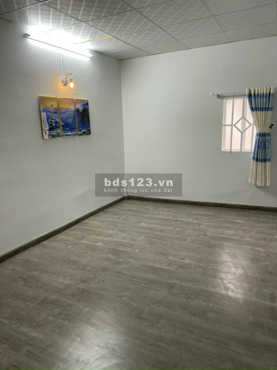 Nhà trệt lầu sổ hồng riêng giá tốt vị trí đẹp, dtsd 36m2, giá bán 2.48 tỷ
