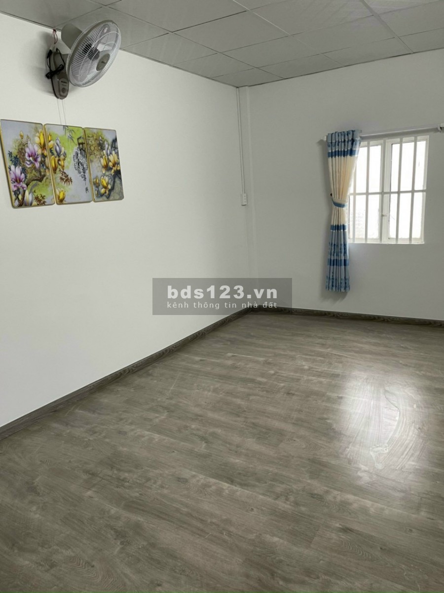 Nhà trệt lầu sổ hồng riêng giá tốt vị trí đẹp, dtsd 36m2, giá bán 2.48 tỷ