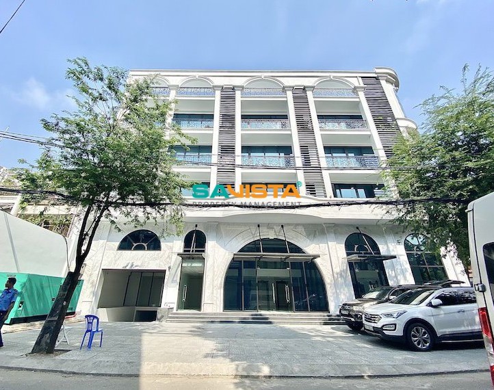 Chính chủ cho thuê Văn phòng còn một sàn duy nhất siêu đẹp mặt tiền Hồng Lĩnh, view kính trong suốt