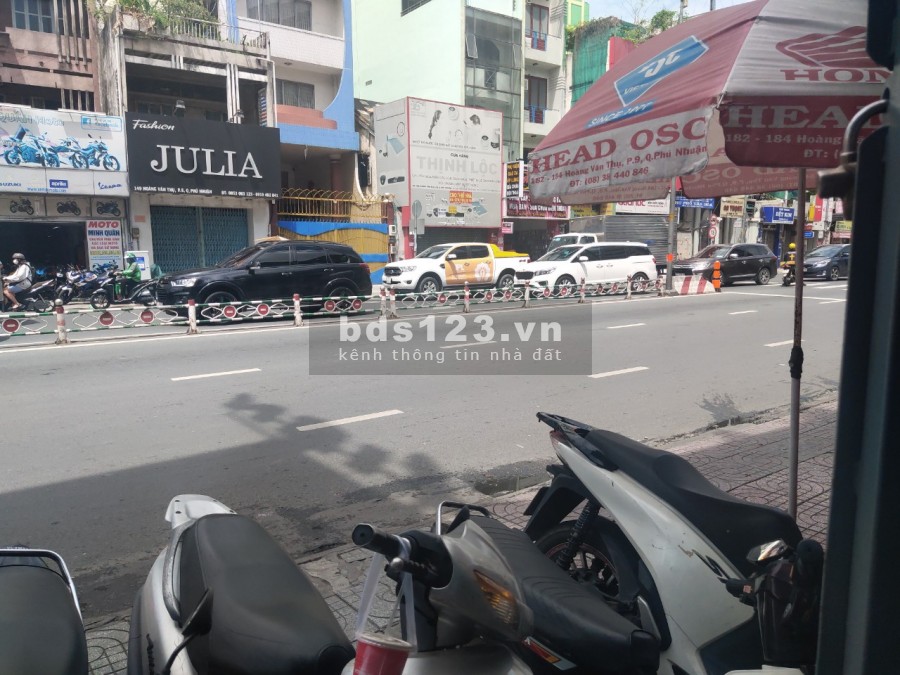 Nhà nguyên căn mặt tiền Hoàng Văn Thụ, giá cho thuê 33 triệu/tháng