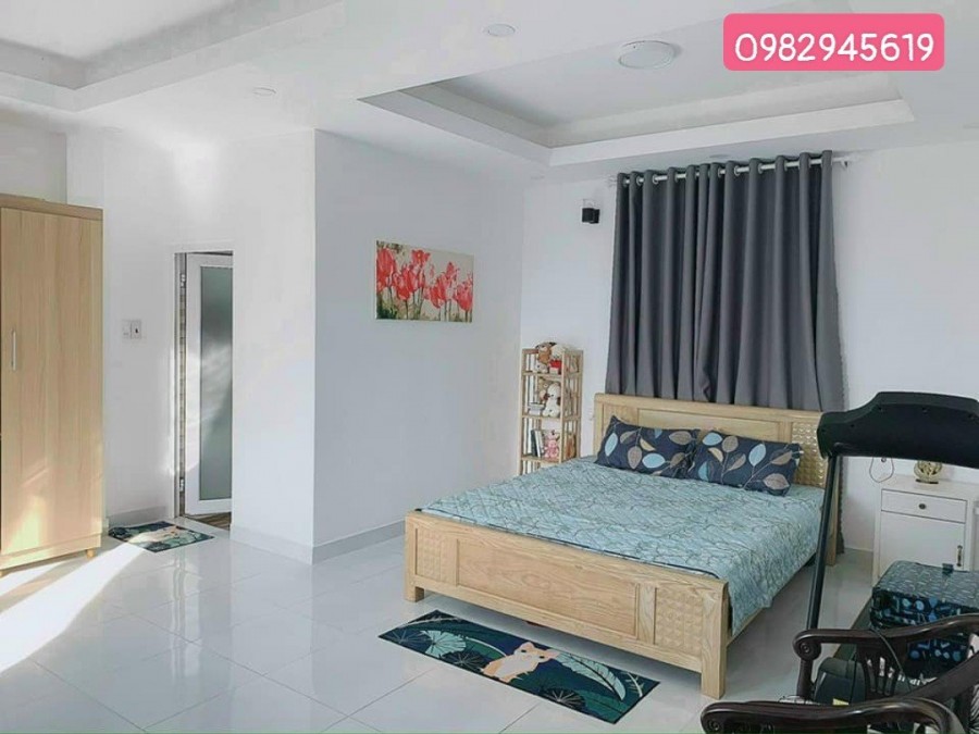 Một thiết kế hiện đại ở Trịnh Hoài Đức, phường 11, Đà Lạt, giá 7.4 tỷ