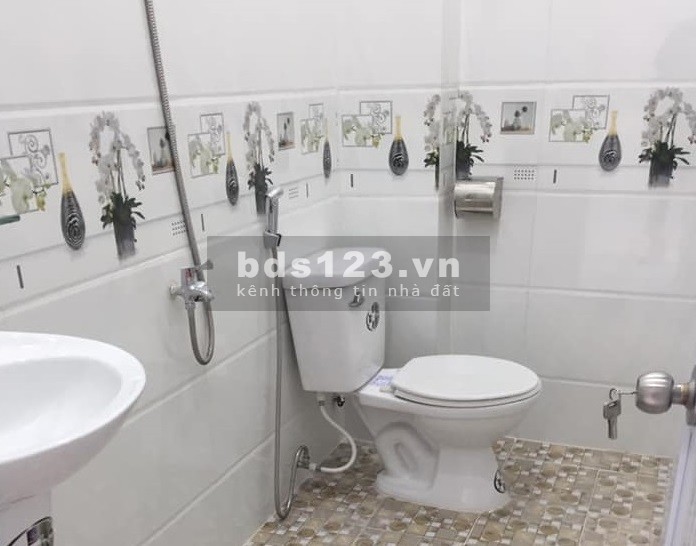 Bán Nhà Phố 650tr 1 trệt 1 lầu ngay KDC Xuyên Á, tặng rèm cửa