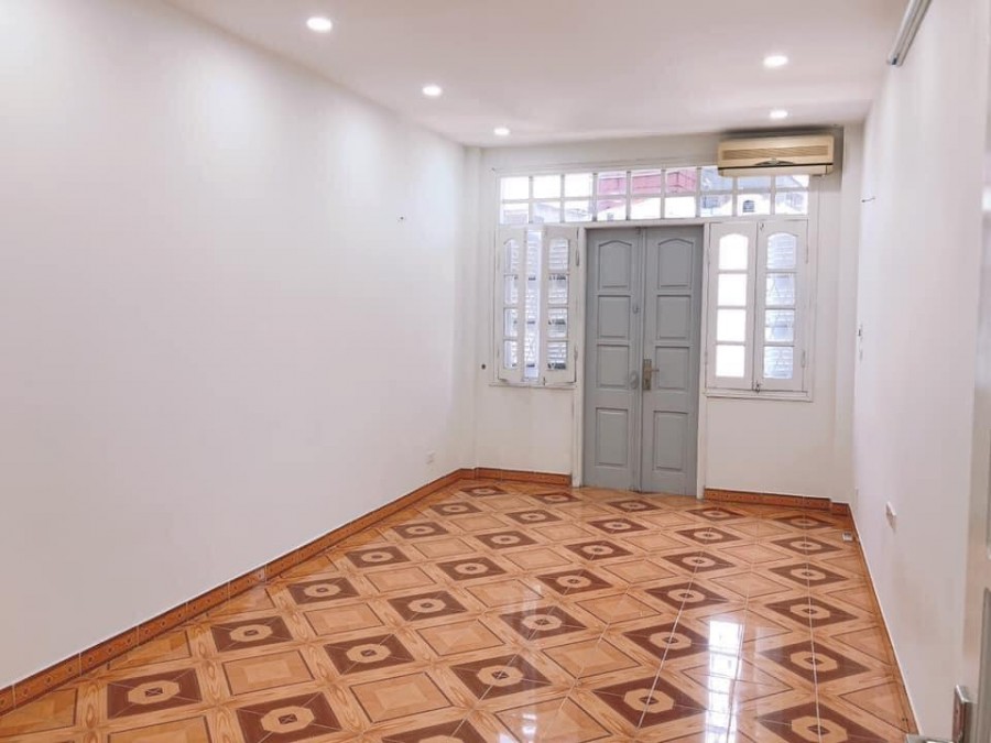 Bán nhà mặt phố Yên Lãng, Kinh doanh đa dạng, 60m*6T, MT 4m, 17.5 tỷ, 0888104444