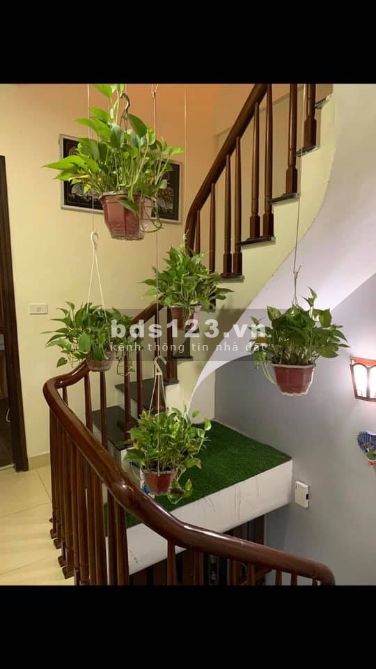 Cần bán gấp nhà Vạn Phúc, Hà Đông, ô tô tránh nhau, kinh doanh, diện tích 42m2, 5 tầng, giá 4.25 tỷ