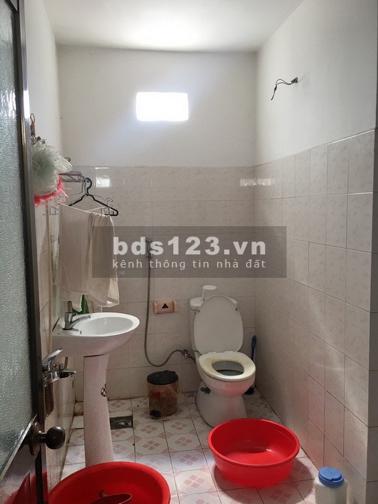 Nhà giá rẻ 1 lầu mặt tiền hẻm Huỳnh Tấn Phát, phường Phú Thuận, Quận 7